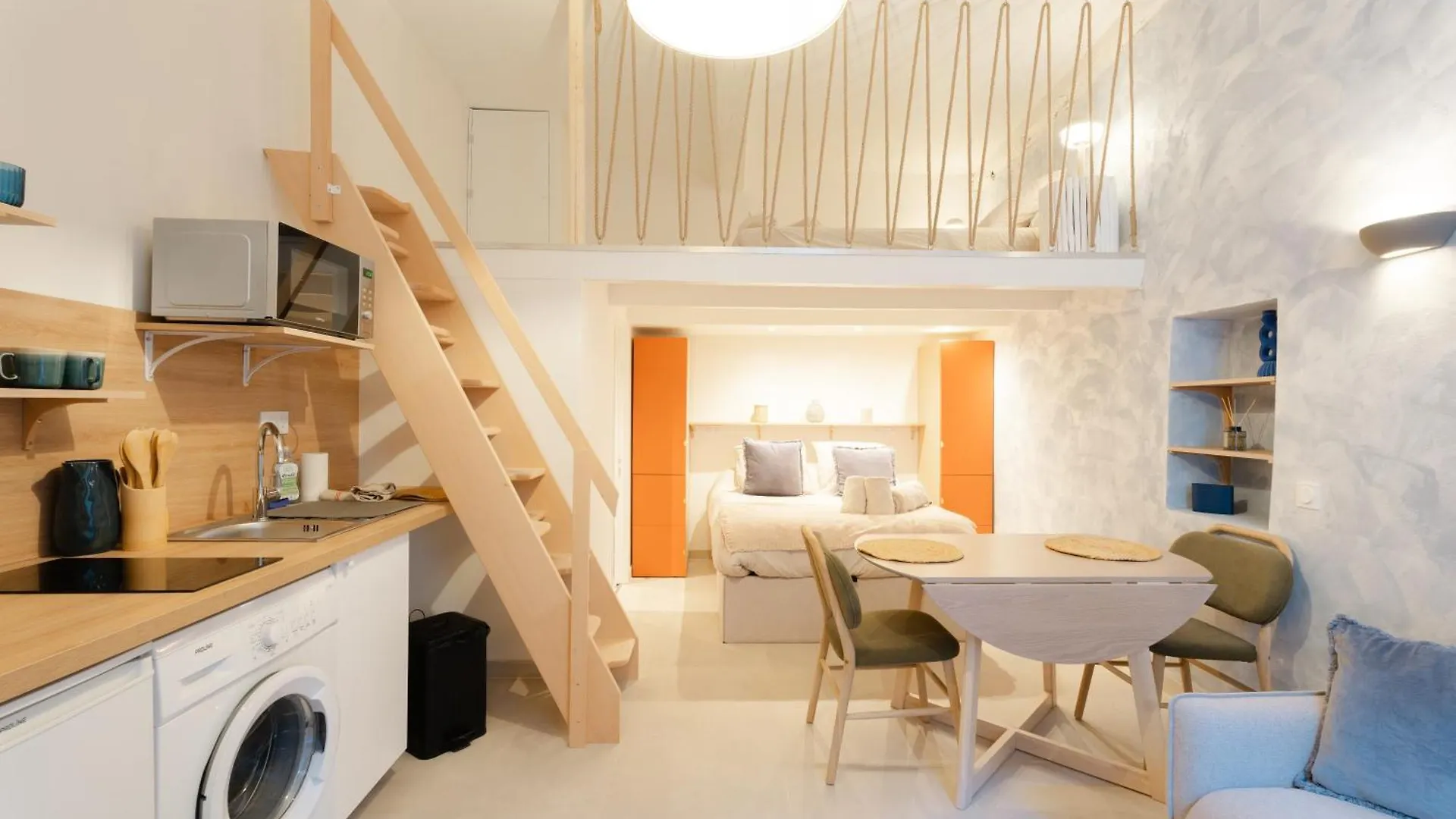 New- Cozy Apartment -4 Guests - Air Conditioning Nice